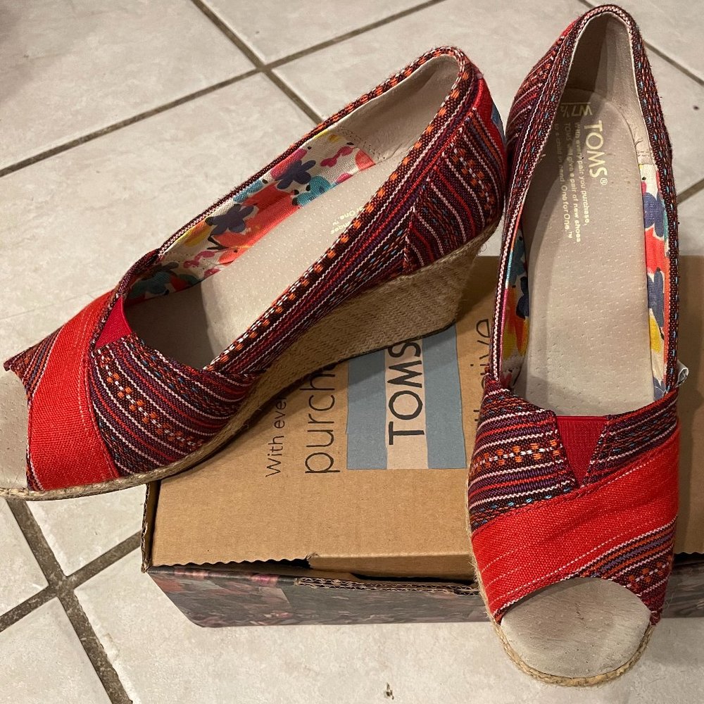 Toms Canvas & Jute Platform Espadrille Striped Peep Toe Wedges Red Tan (Sz 7.5)